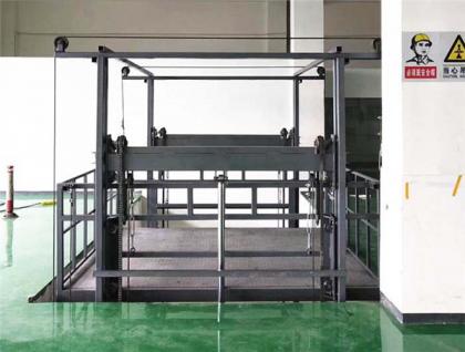 導軌式升降貨梯15（導軌式升降貨梯鋼絲繩維護）