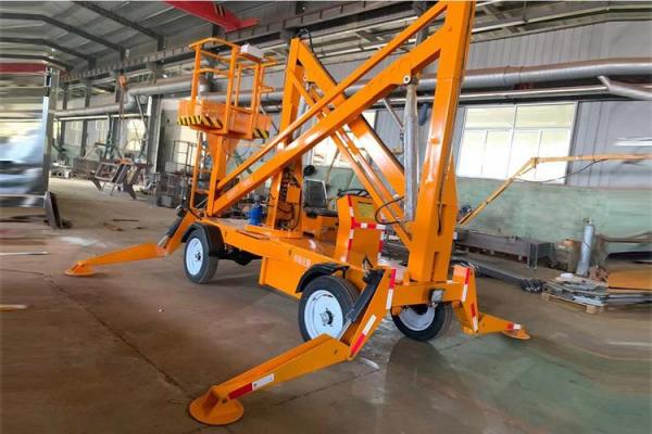 曲臂式升降機(jī)8（曲臂式升降機(jī)多少錢一天）